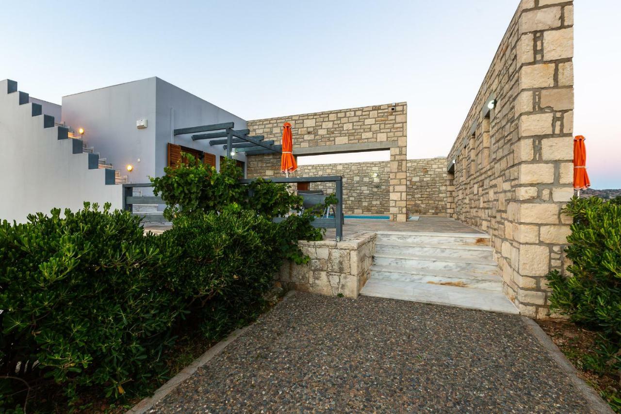Villa Ypsilon Karotí Exteriör bild