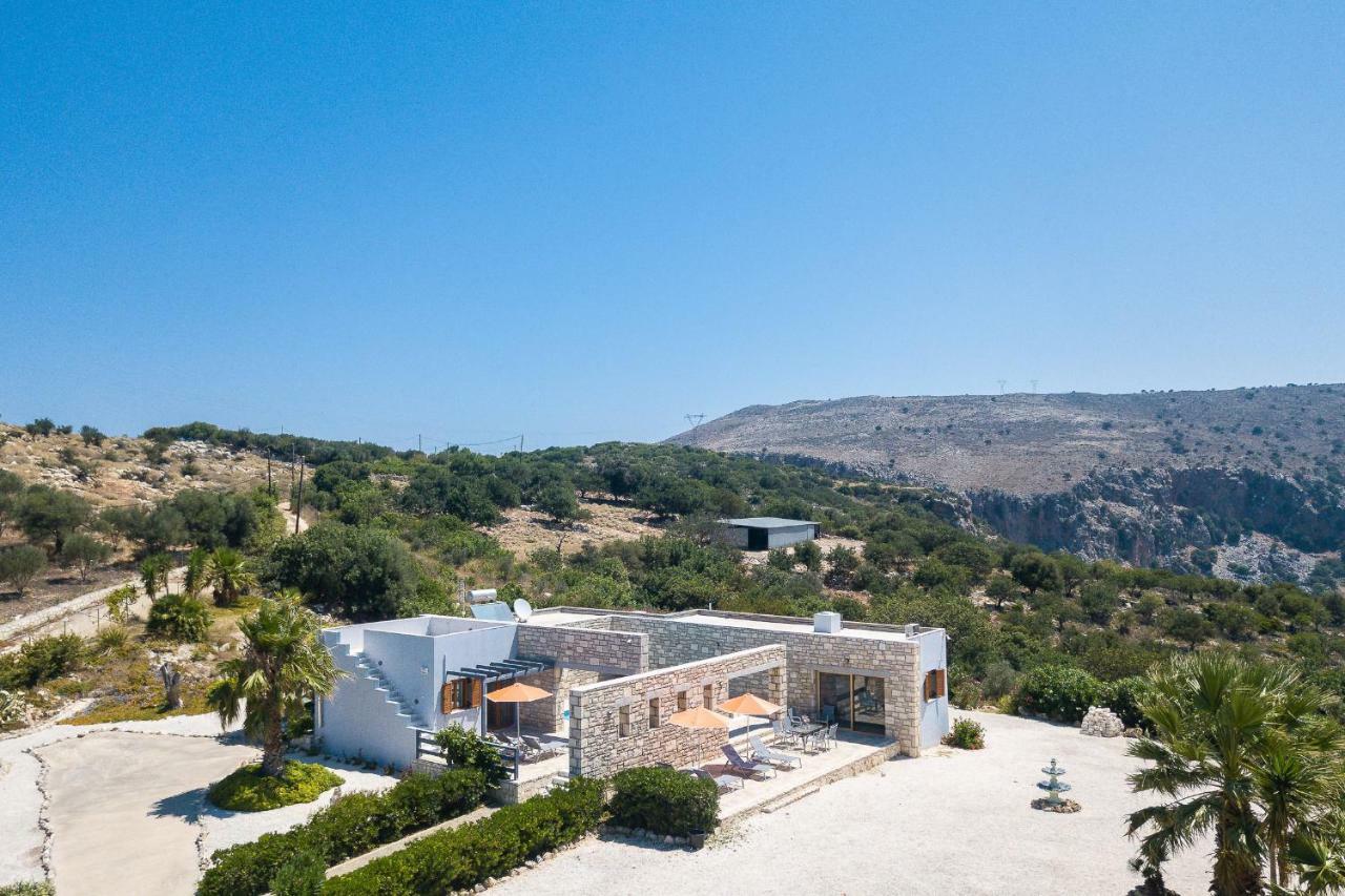 Villa Ypsilon Karotí Exteriör bild